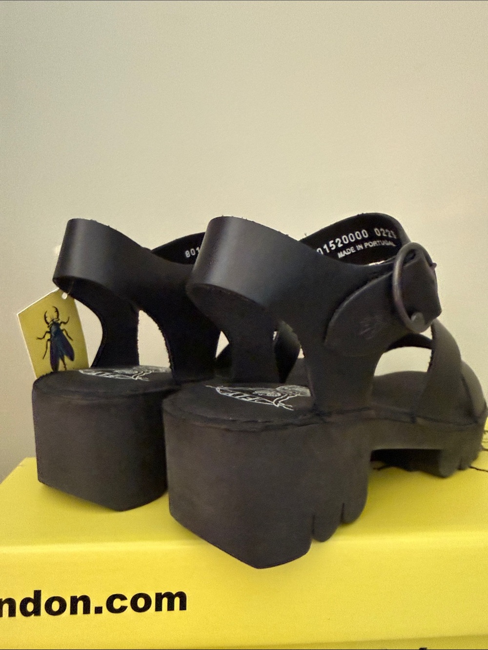 FLY LONDON NWT Egly Leather Black Sandals - Picture 7 of 11